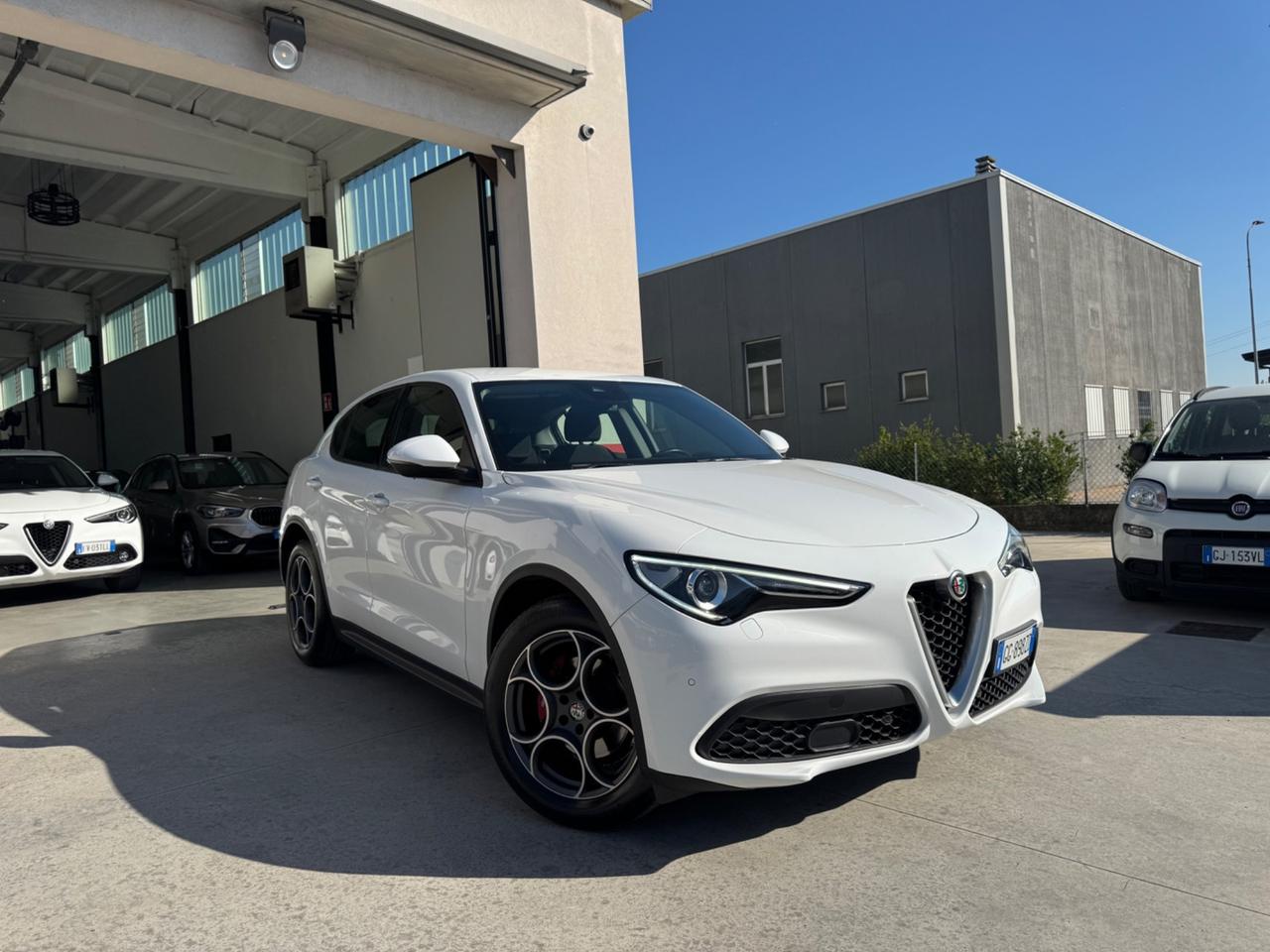 Alfa Romeo Stelvio 2.2 Turbodiesel 160 CV AT8 RWD Super Business Red Edition
