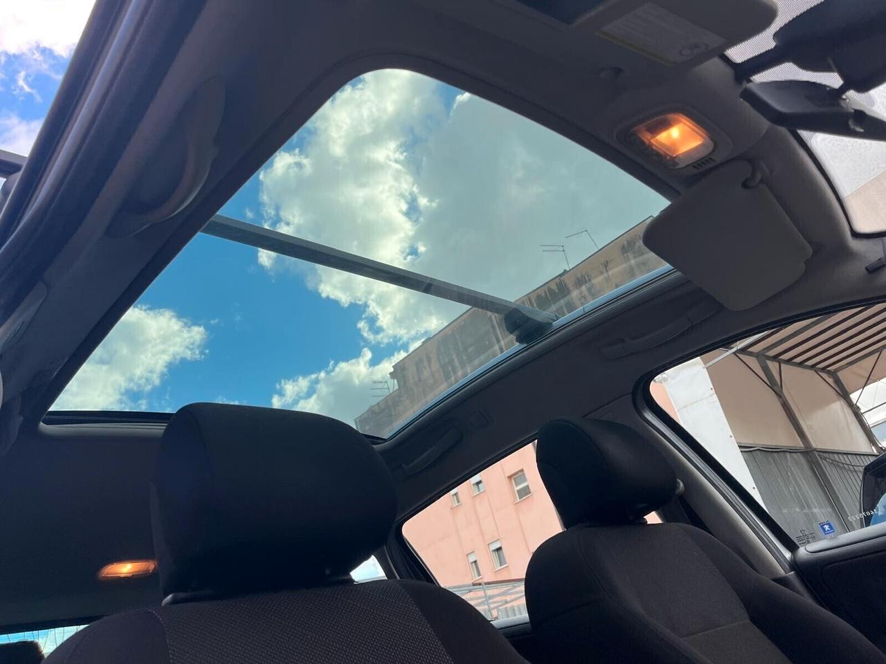 Peugeot 207 1.6 HDi TETTO PANORAMICO&GARANZIA