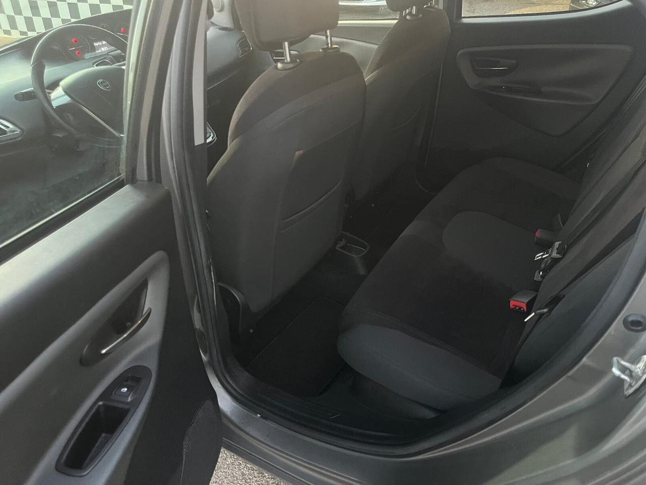 Lancia Ypsilon 1.2 69 CV 5 porte GPL Ecochic 2014