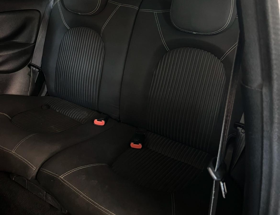 Lancia Ypsilon 1.3 MJT 75 CV MOMO DESING