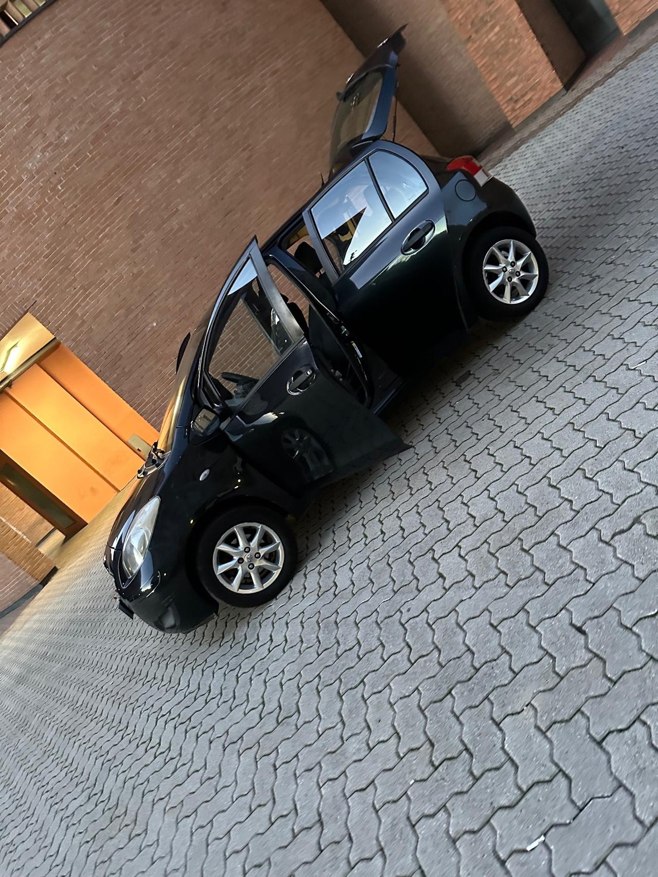 Toyota Yaris 1.0 5 porte Now