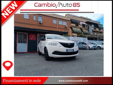 Lancia Ypsilon 1.0 FireFly 5 porte S&S Hybrid Ecochic Gold