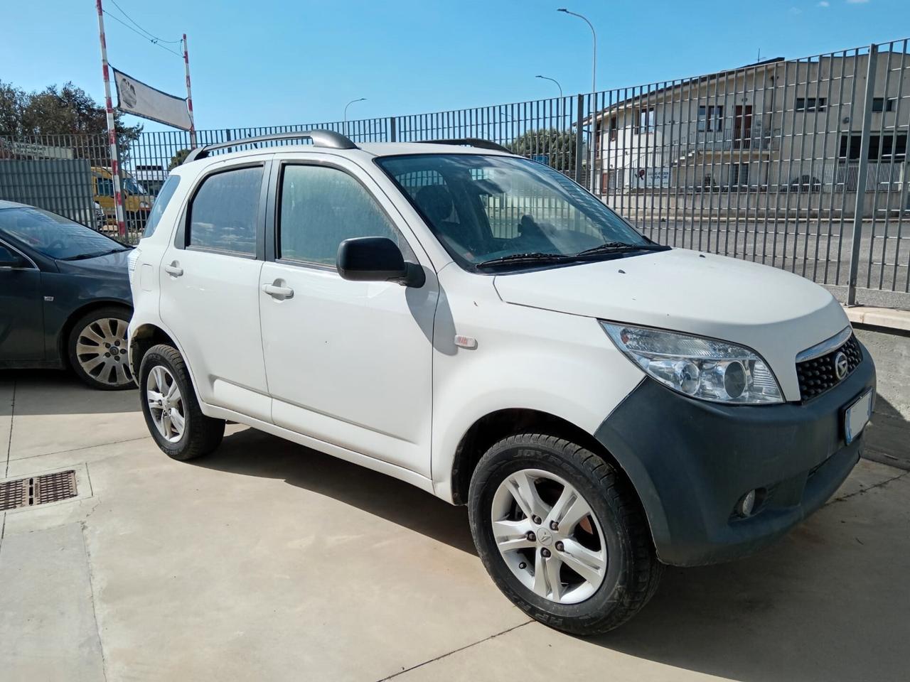 Daihatsu Terios 2012 - Opel Insigna 2010 - Opel Meriva 2013