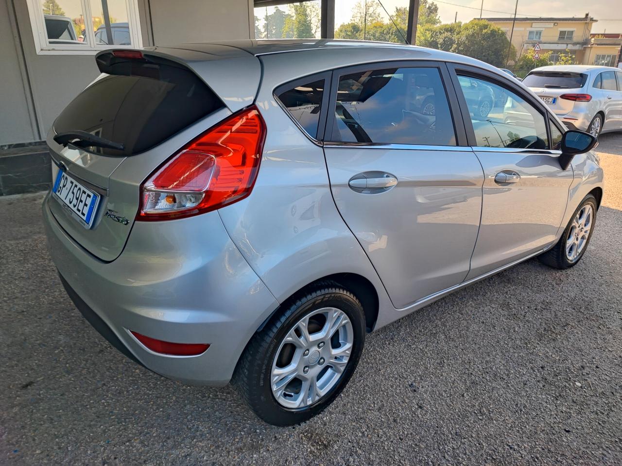 Ford Fiesta 1.4 5p. Bz.- GPL Titanium