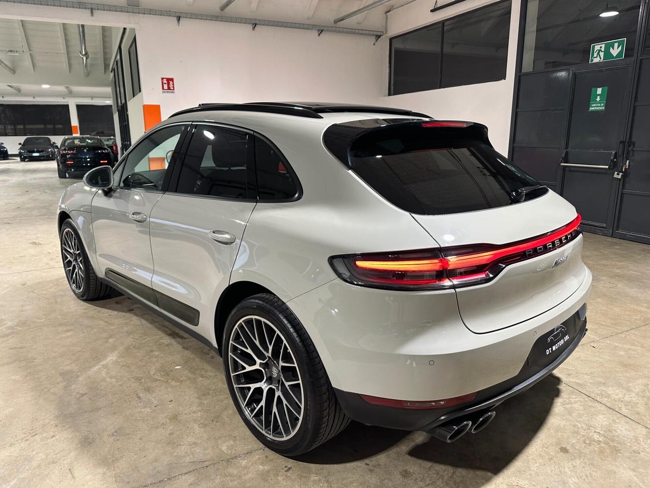 Porsche Macan 2.0 TETTO - PASM RETROCAMERA TAGLIANDI UFF.