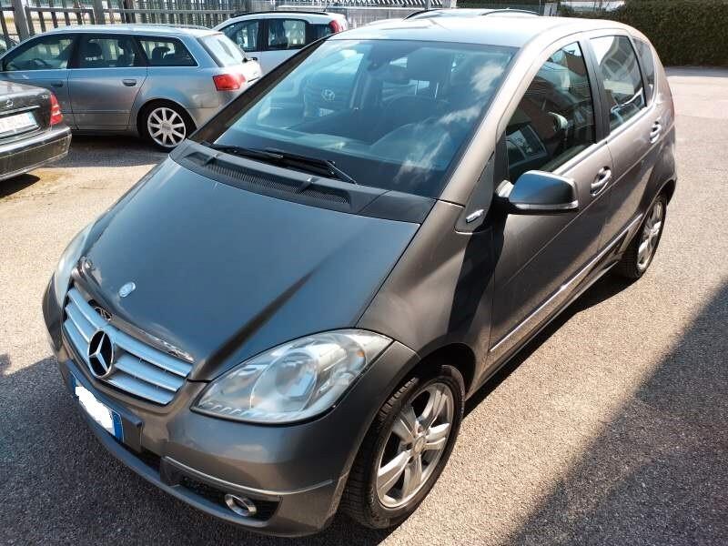 MERCEDES A 160 BlueEFFICIENCY Avantgarde
