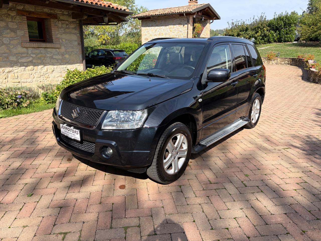 Suzuki Grand Vitara 1.9 DDiS 129 CV 5 porte Executive