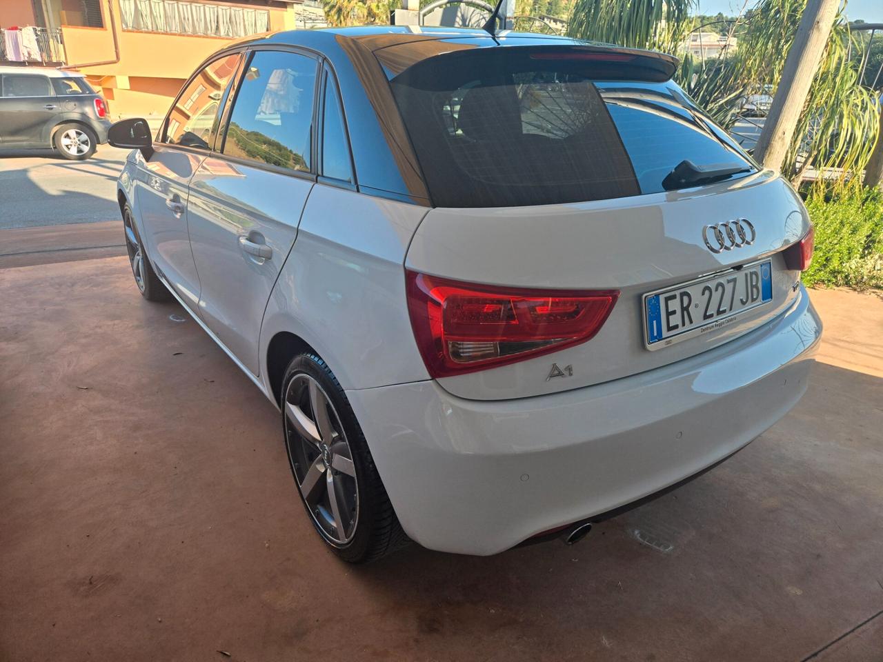 Audi A1 1.6 TDI S tronic Attraction