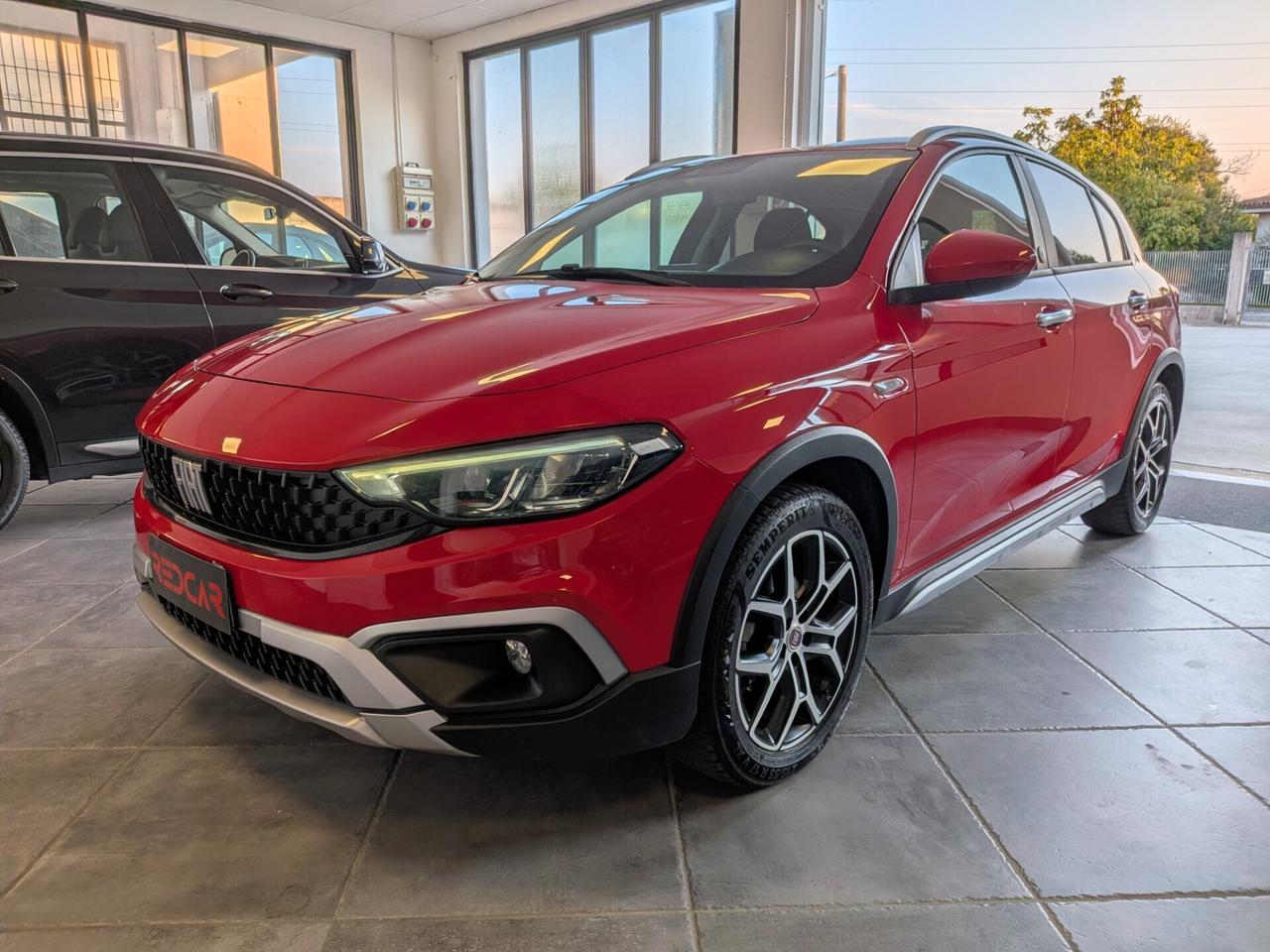 FIAT TIPO CROSS 1.0 5 PORTE Red