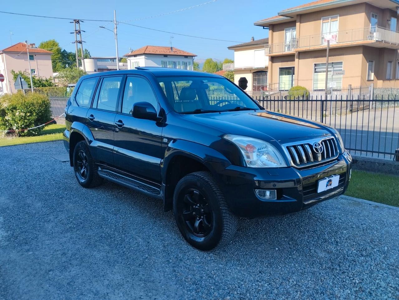 Toyota Land Cruiser 3.0 D-4D 16V cat 5 porte aut. Wagon 8 POSTI