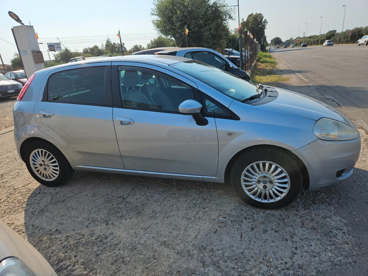 Fiat Grande Punto Grande Punto 1.3 MJT 75 CV 5 porte Dynamic Autocarro 4 Posti