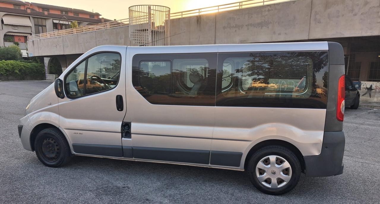 Renault Trafic T29 2.0 dCi/115 PC-TN Passenger Pack