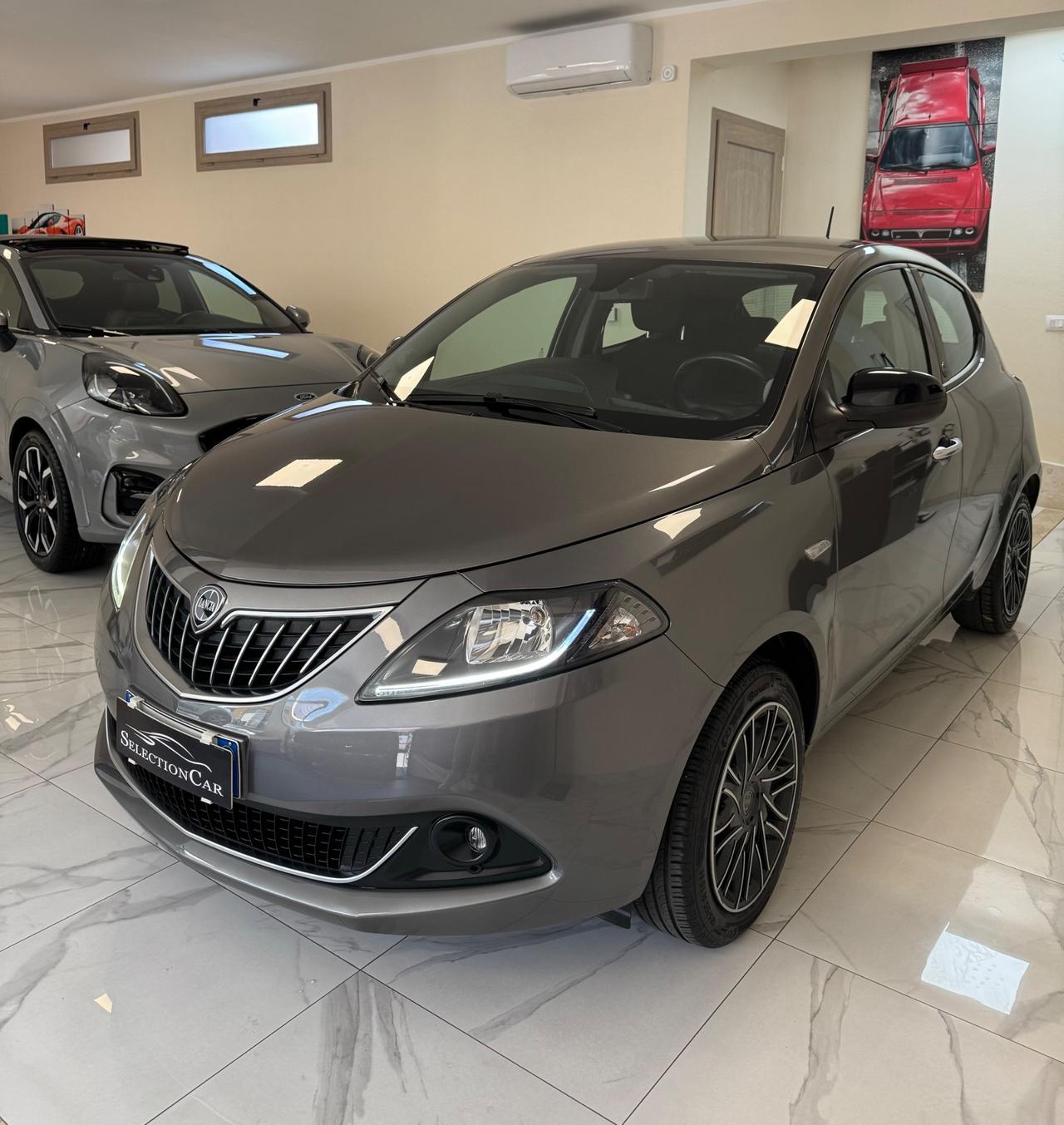 Lancia Ypsilon 1.0 FireFly 5 porte S&S Hybrid Ecochic Gold