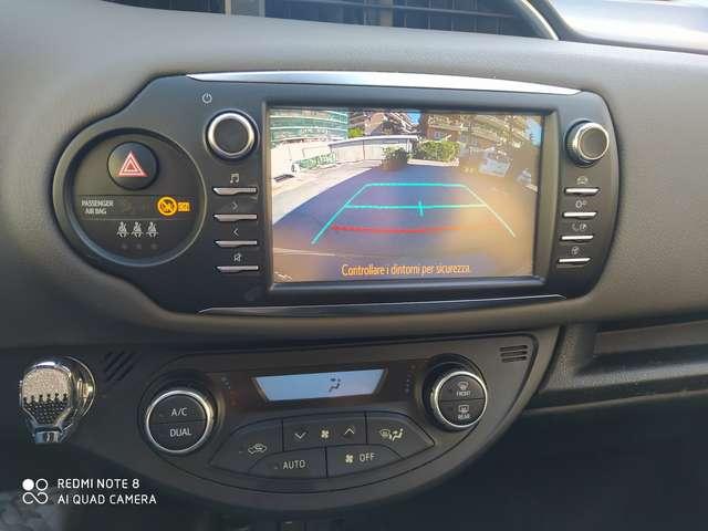 Toyota Yaris Yaris III 2017 5p 1.5h Style my18