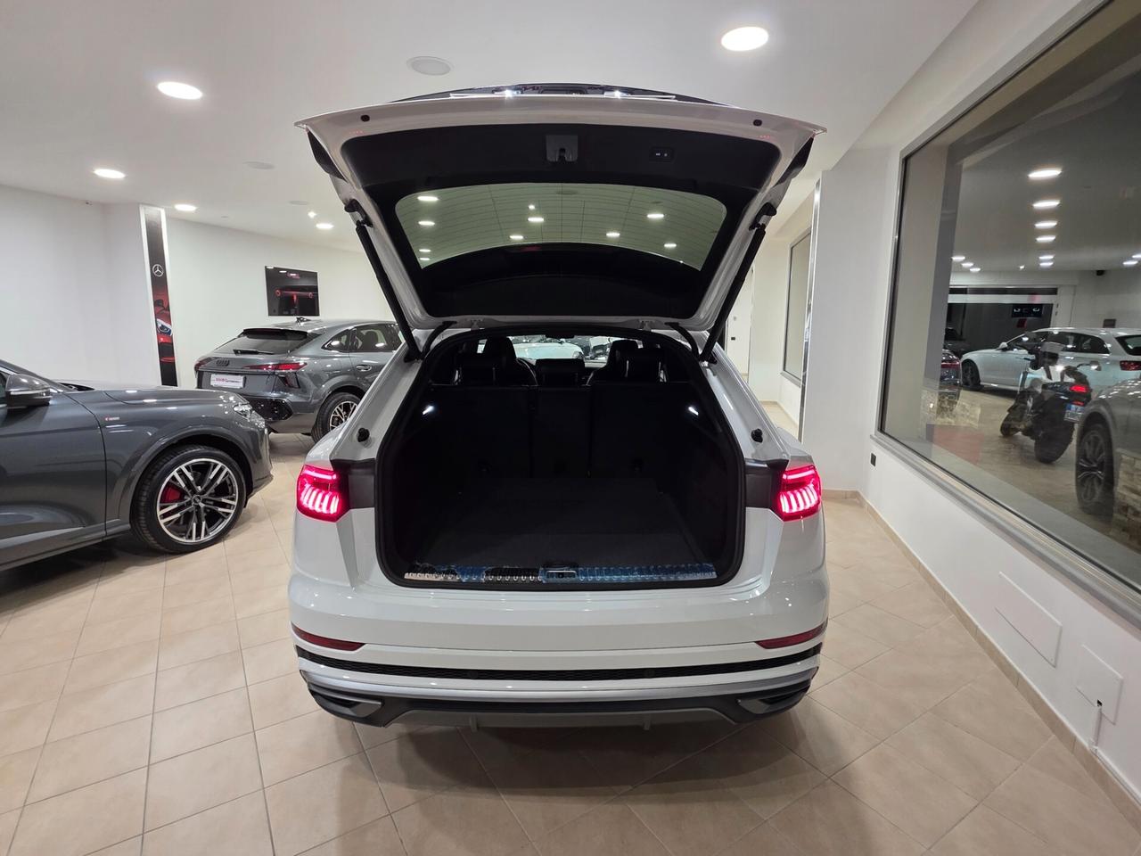 Audi Q8 50 TDI 286 CV quattro tiptronic Sport