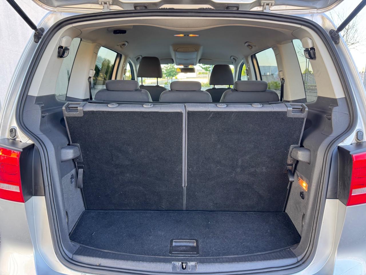 Vw Touran Business 1.6 TDI 105cv 7Posti