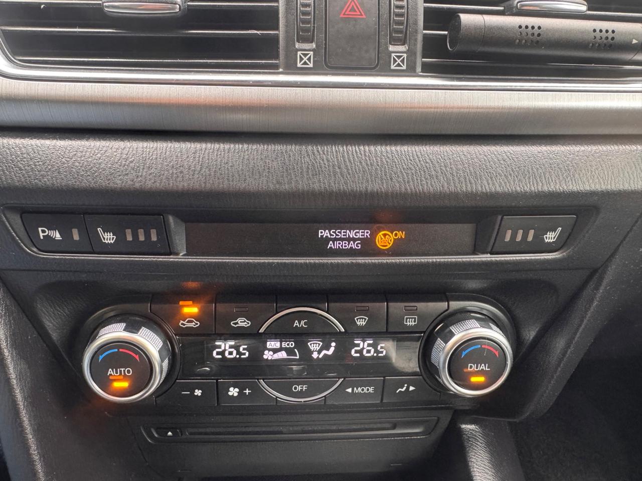 Mazda 3 1.5 Skyactiv-D Exceed garanzia 12 mesi