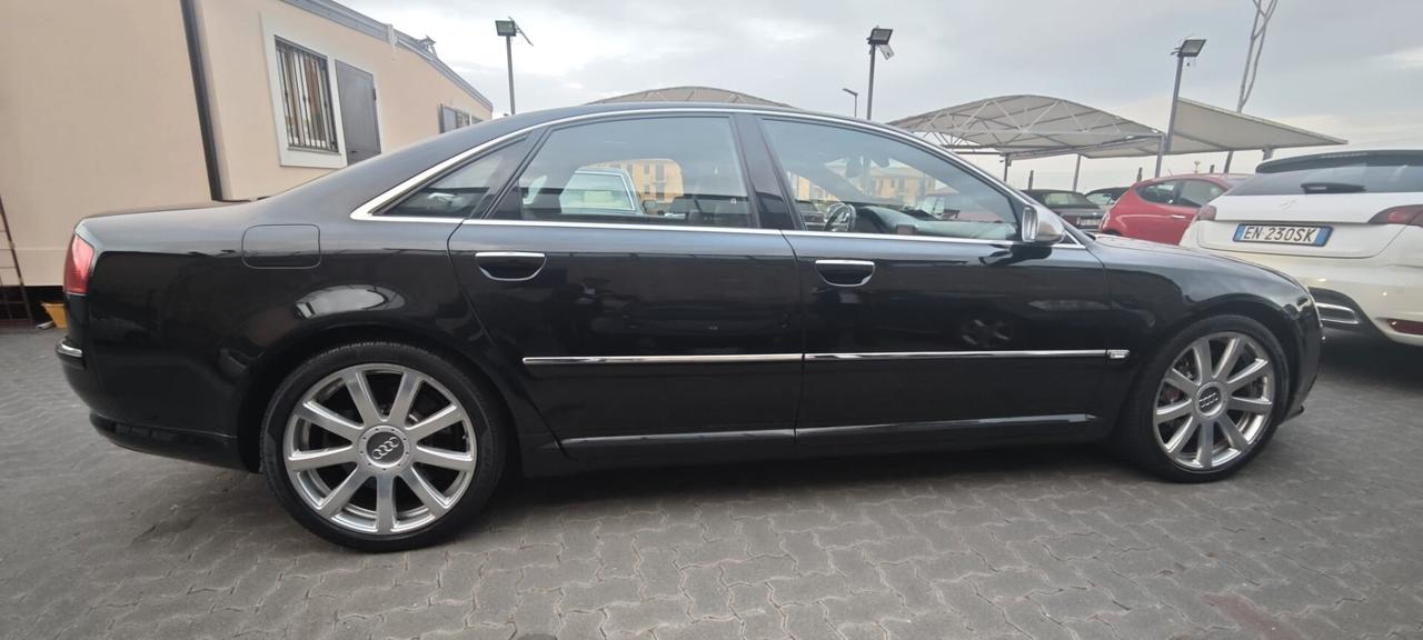 Audi A8 S8 5.2 V10 quattro tiptronic