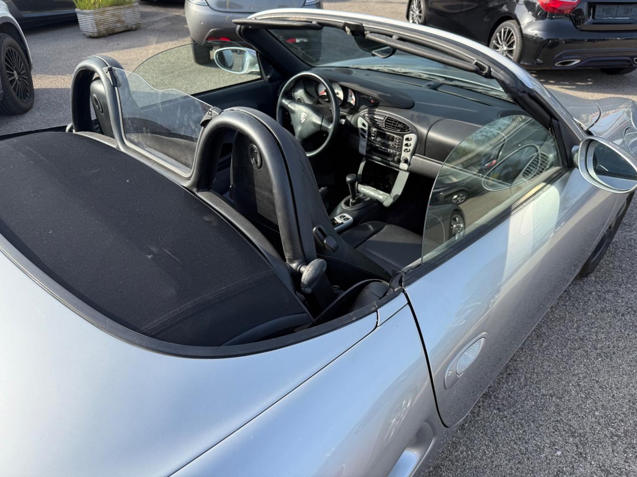 Porsche Boxster 2.5i 24V cat