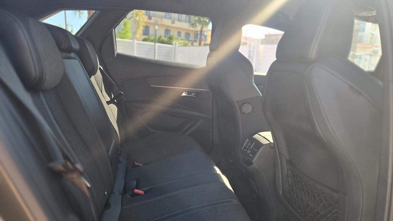 Peugeot 3008 1.5 bluehdi 131CV GT Line Uff Italy Led Navi USB
