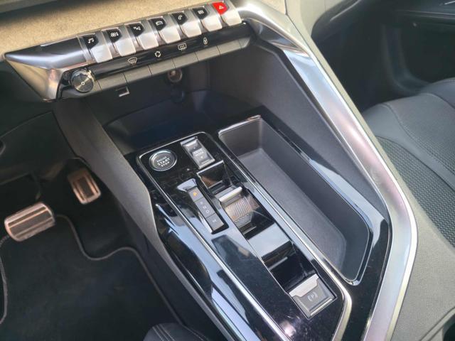 MG EHS Plug-in Hybrid Luxury PLUG -IN aziendale