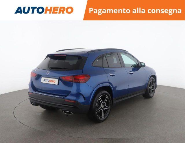 MERCEDES-BENZ GLA 180 Automatic AMG Line Premium