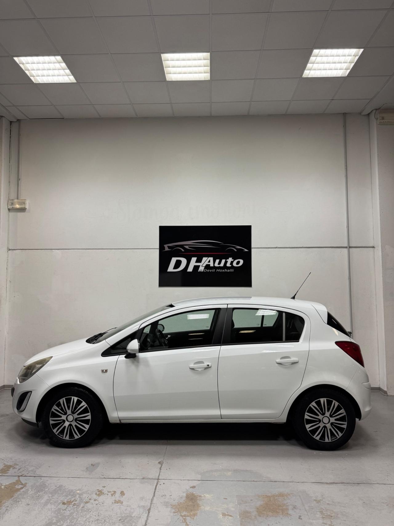 Opel Corsa 1.2 5 porte Sport