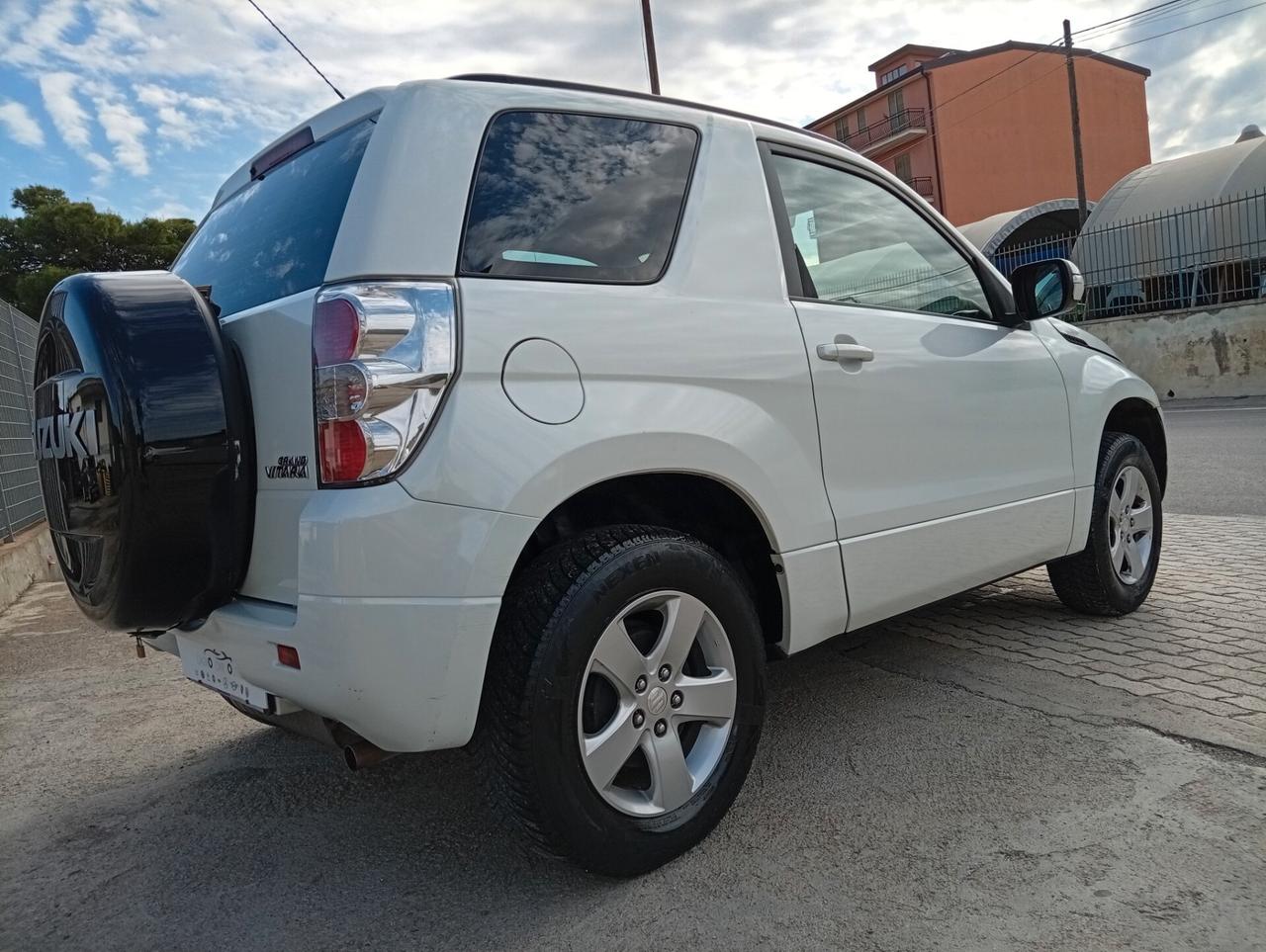 Suzuki Grand Vitara 1.6 16V 3 porte Offroad