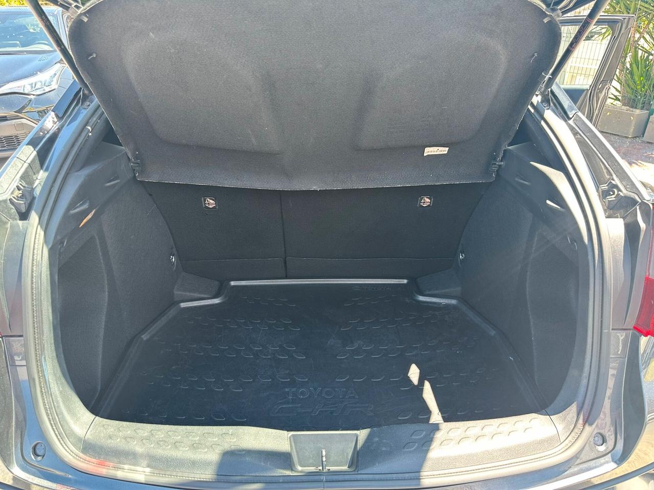 Toyota C-HR 1.8 Hybrid E-CVT Active