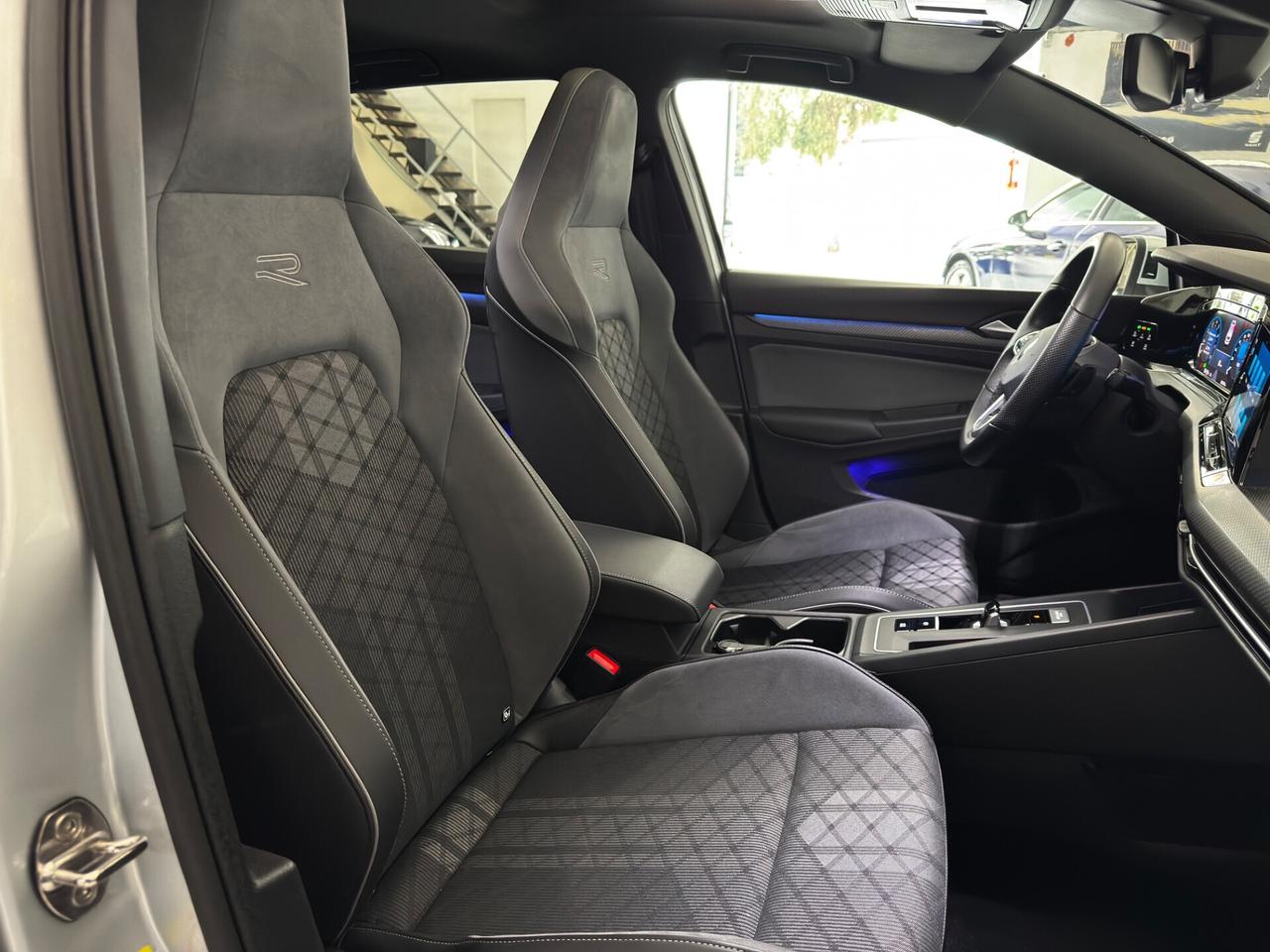 Volkswagen Golf 1.5 TSI 150 CV EVO DSG R-Line