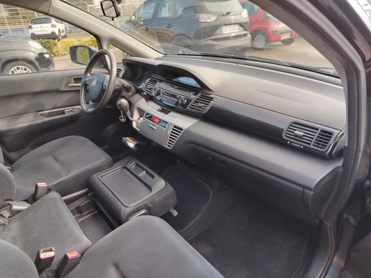 Honda FR-V 2.2 16V i-CTDi Executive