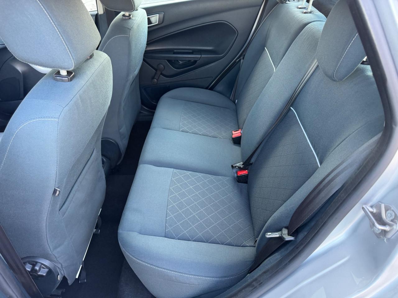 Ford Fiesta Ikon 1.4 TDCi 70CV 5 porte
