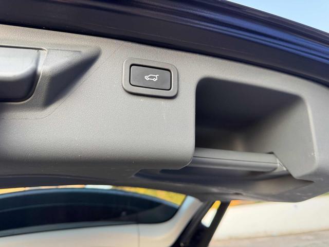 LAND ROVER Discovery Sport 2.2 TD4 HSE