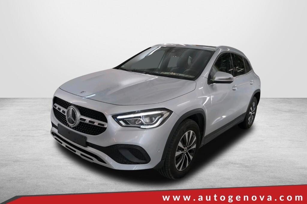 MERCEDES-BENZ GLA 200D 150CV AUTOMATIC BUSINESS LINE ( FARI LED - CRUISE - PELLE - NAVI PREMIUM - PARK ASSIST - TELECAMERA POST. )