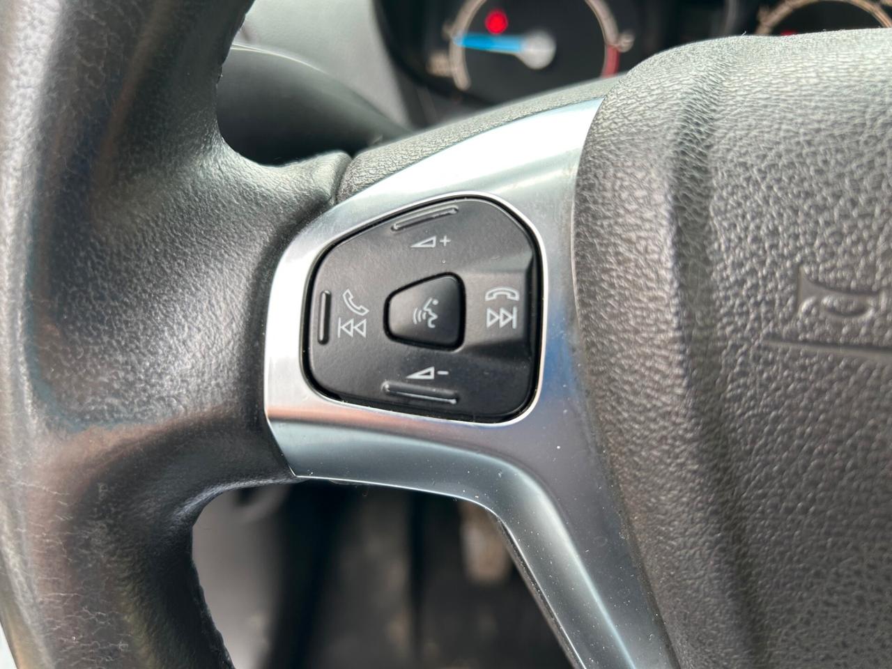 Ford Tourneo Courier 1.5 TDCI 75 CV Titanium