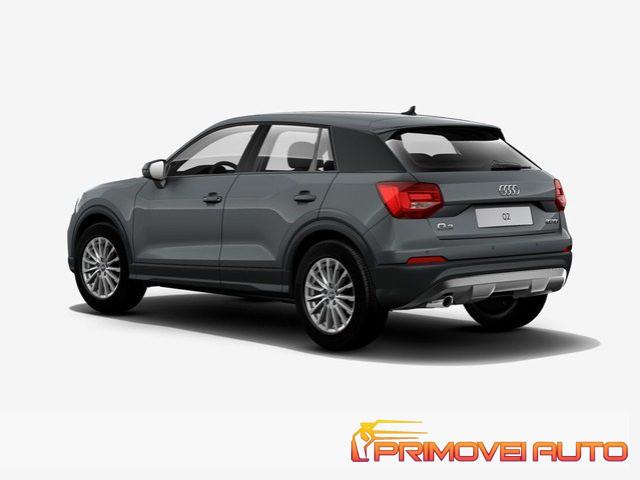 AUDI Q2 40 TFSI quattro S tronic Business Design