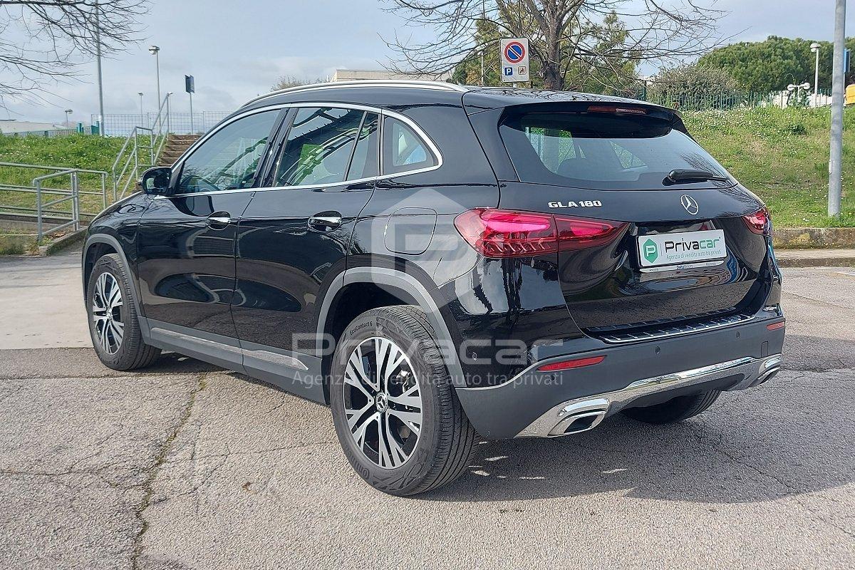 MERCEDES GLA 180 Automatic Progressive Advanced Plus