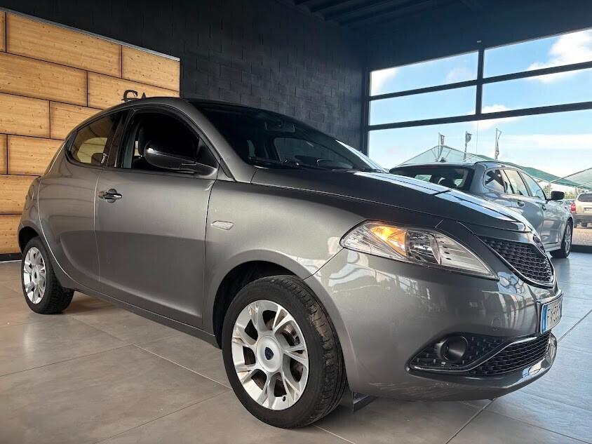 Lancia Ypsilon 1.2 69 CV 58.000KM NEOPATENTATI