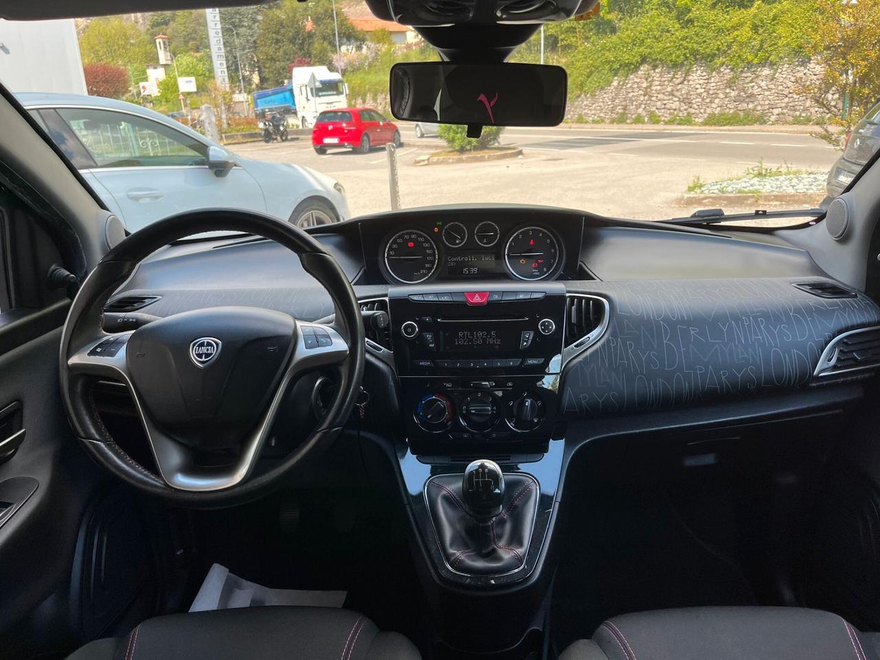 Lancia Ypsilon 1.2 69 CV 5 porte Elefantino