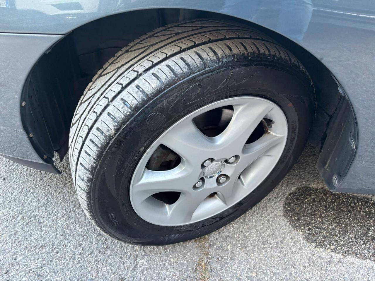 Toyota Corolla Verso 2.0 tdi D-4D OK Neopatentati
