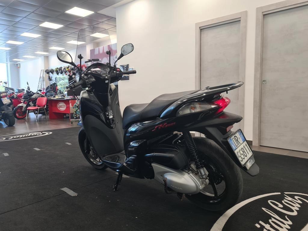 Honda SH 300 i