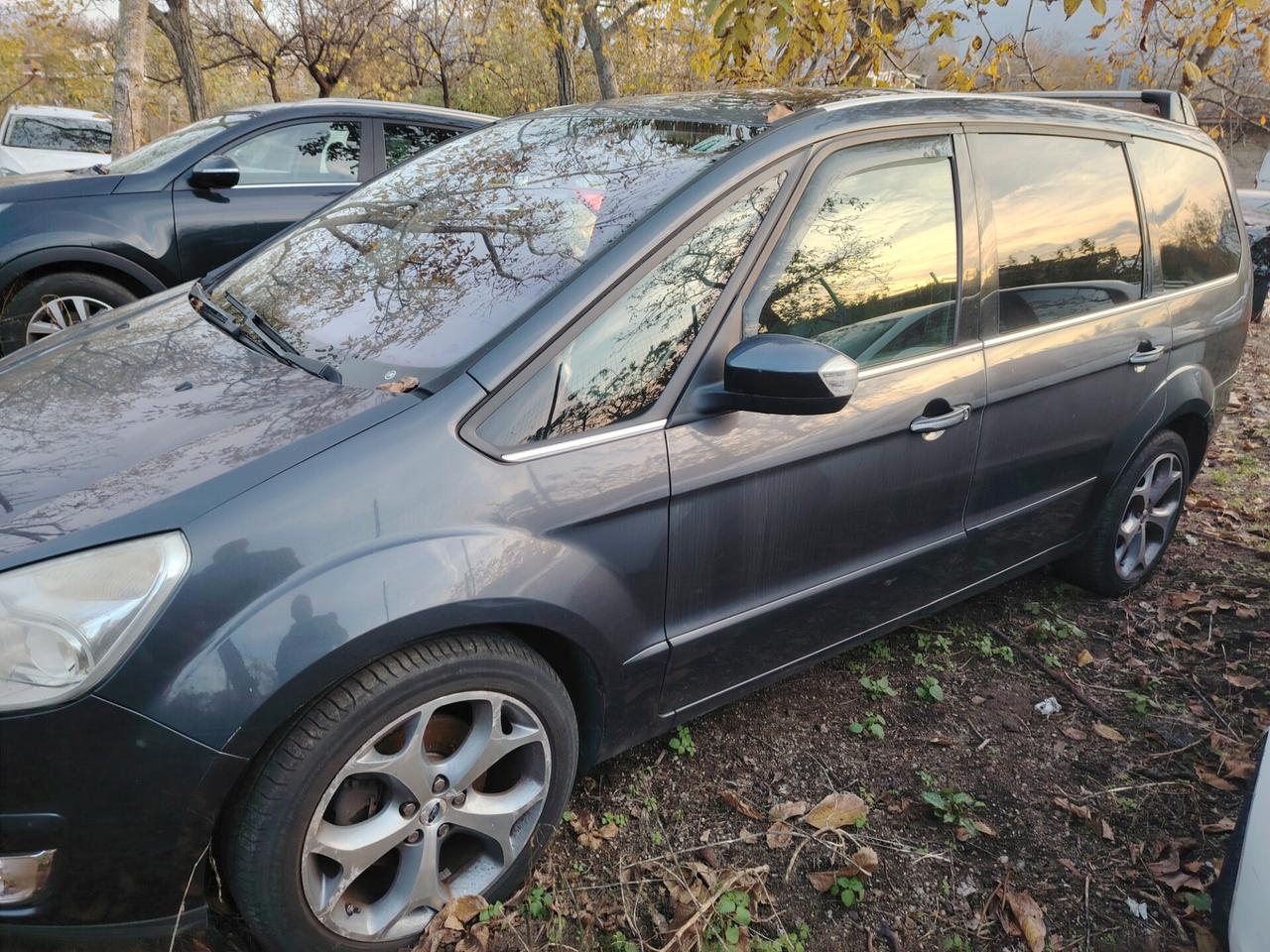 Ford Galaxy 2.0 TDCi 140 CV Ghia DPF