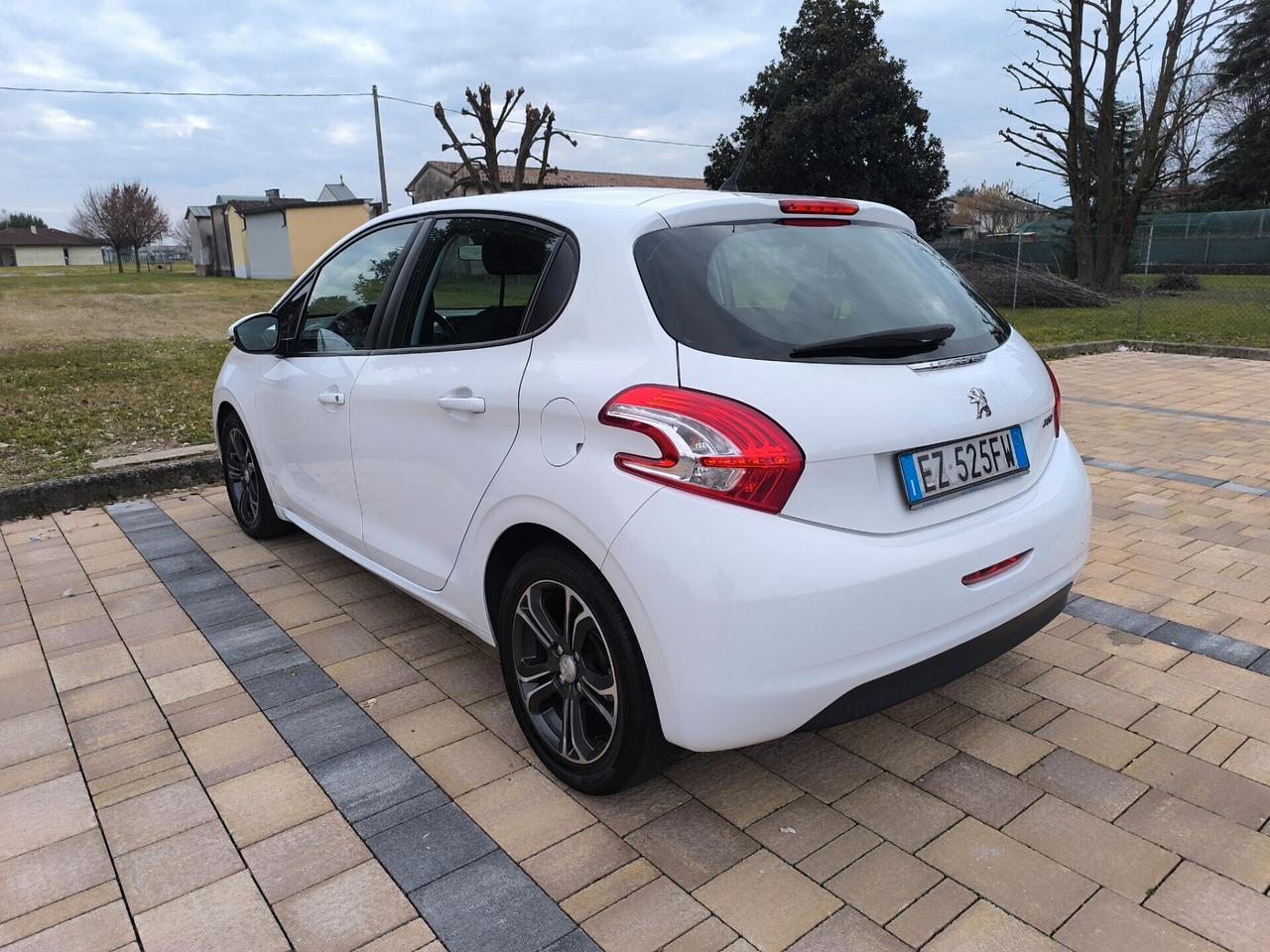 Peugeot 208 1.4 VTi 95 CV 5p. GPL Allure neopatentati