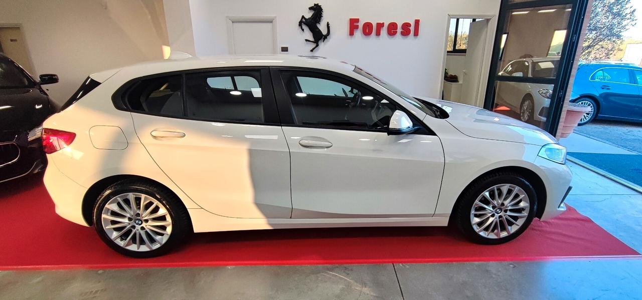 Bmw 116 116d 5p. Business Advantage