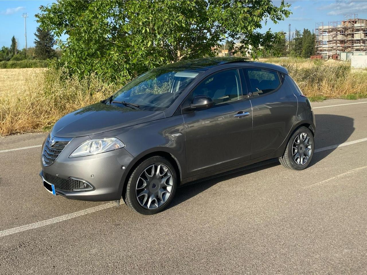 Lancia Ypsilon 1.2 69 CV 5 porte GPL Ecochic 30th Anniversary