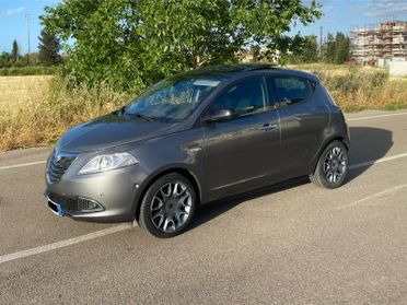 Lancia Ypsilon 1.2 69 CV 5 porte GPL Ecochic 30th Anniversary