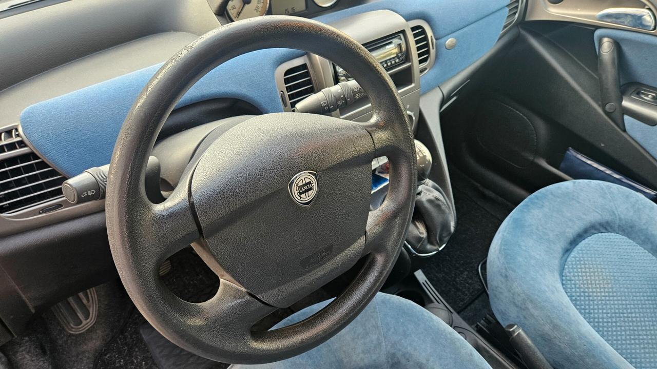 Lancia Ypsilon 1.2 8v CLIMA - NEOPATENTATI