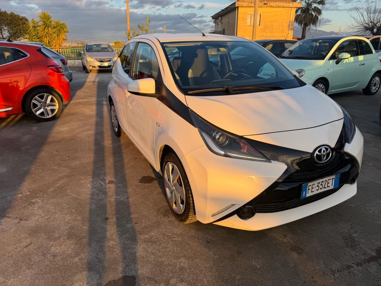 Toyota Aygo 1.0 VVT-i 69 CV 5 porte x-play