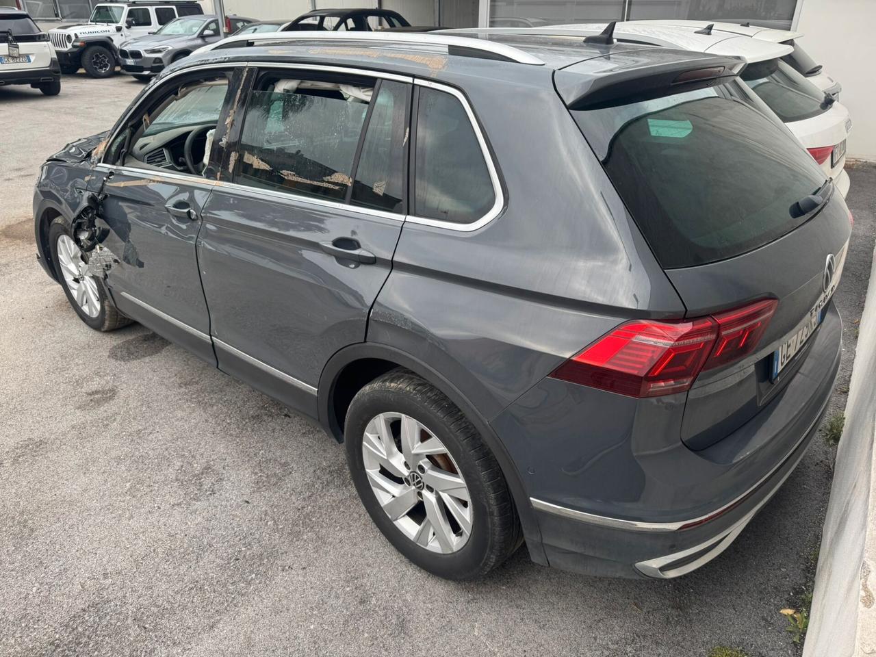 VW Tiguan 2.0 TDI 150 CV DSG Elegance-2021