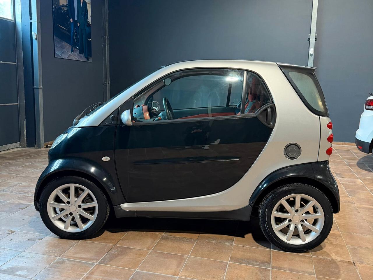 SMART FORTWO 0.7 benzina 61cv COUPE'